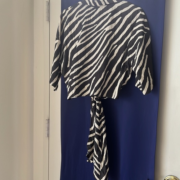 H&M Animal Print Top - Picture 3 of 3